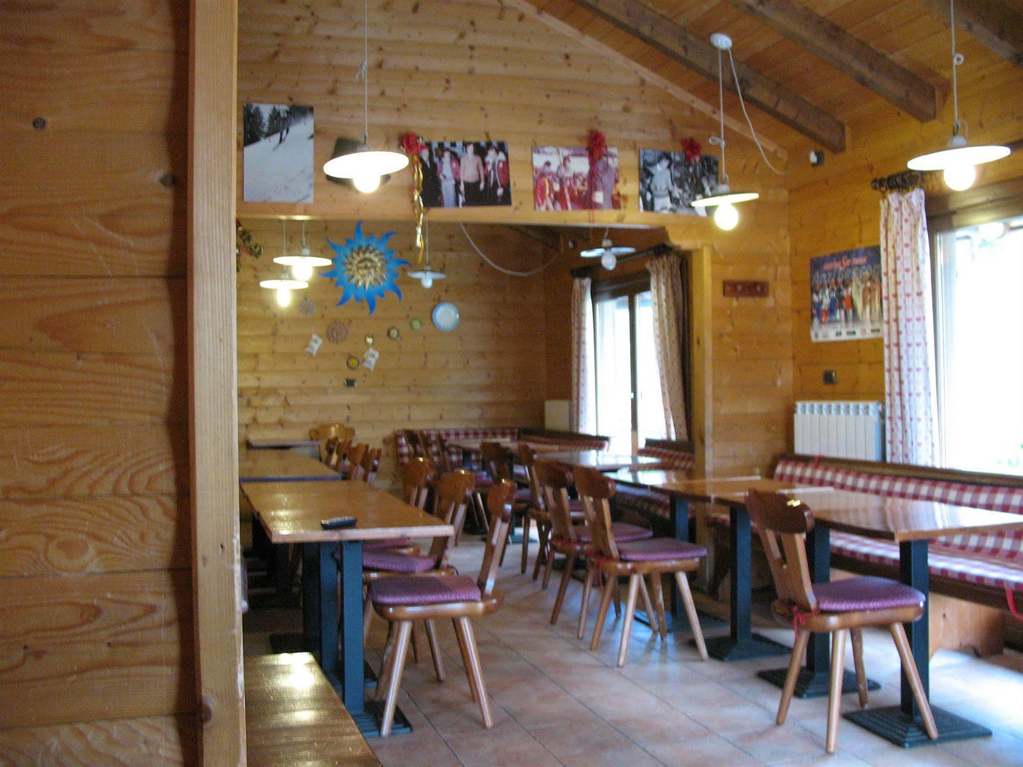 Restaurant Hotel Chalet Del Sole Sauze D'Oulx Exterior photo